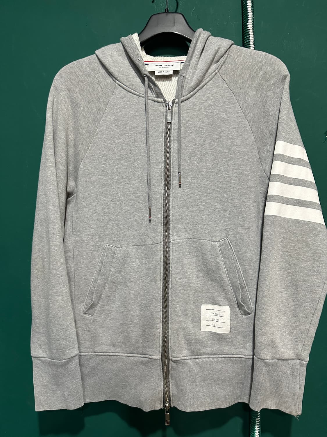톰브라운 4바 후드집업 그레이 3사이즈 상품이미지1