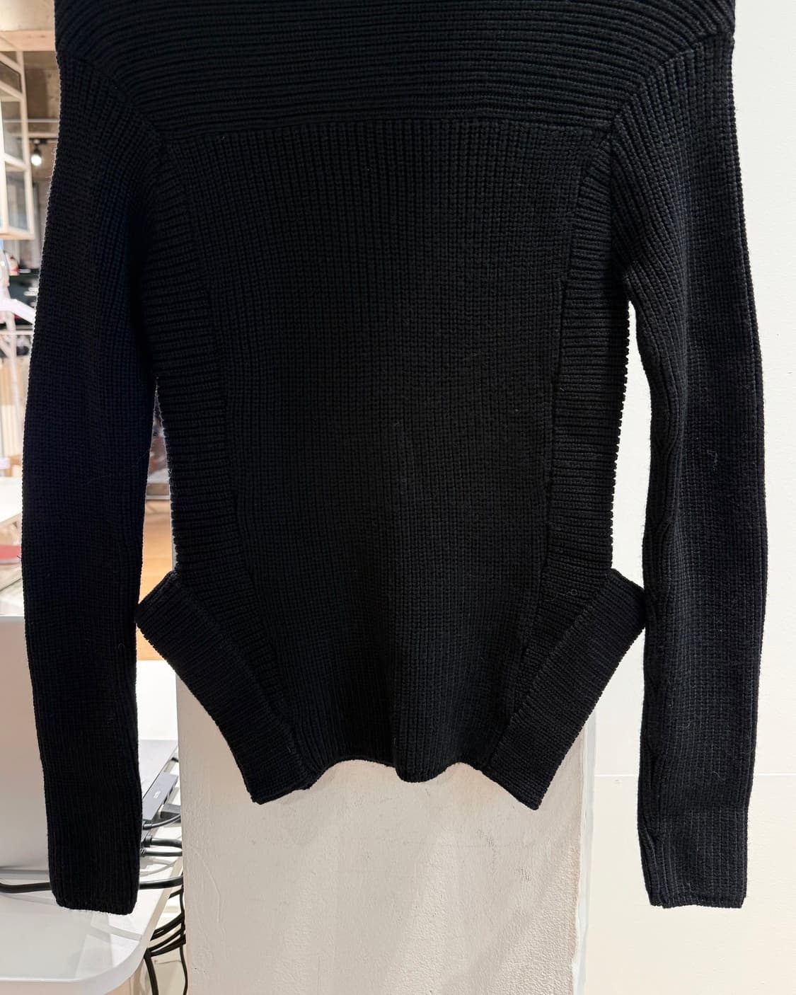 rdm 블랙 라운드 울 니트  상품이미지6