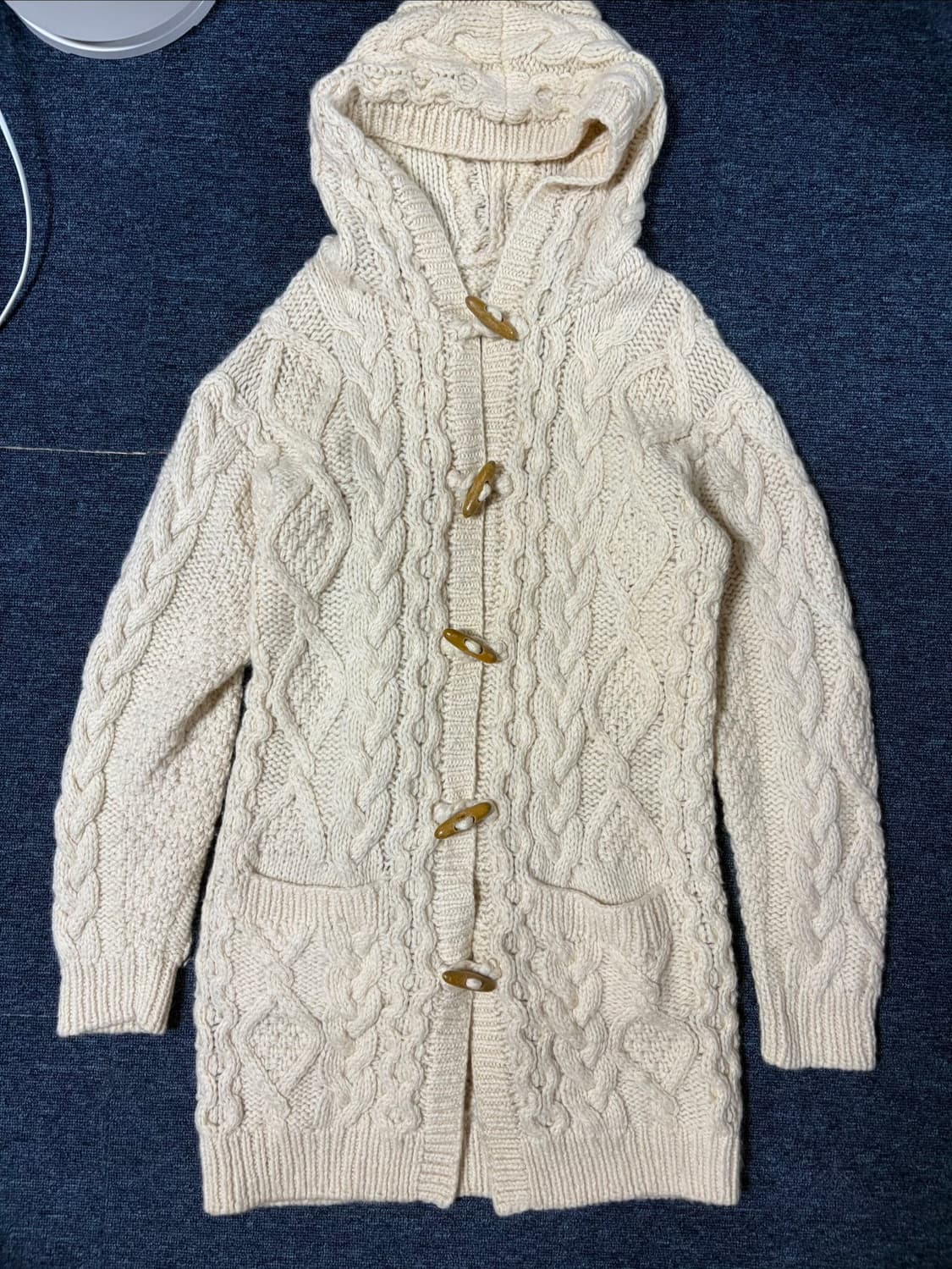 데스라이즈 구매 아이보리 더플 롱 꽈배기 후드 가디건 상품이미지1