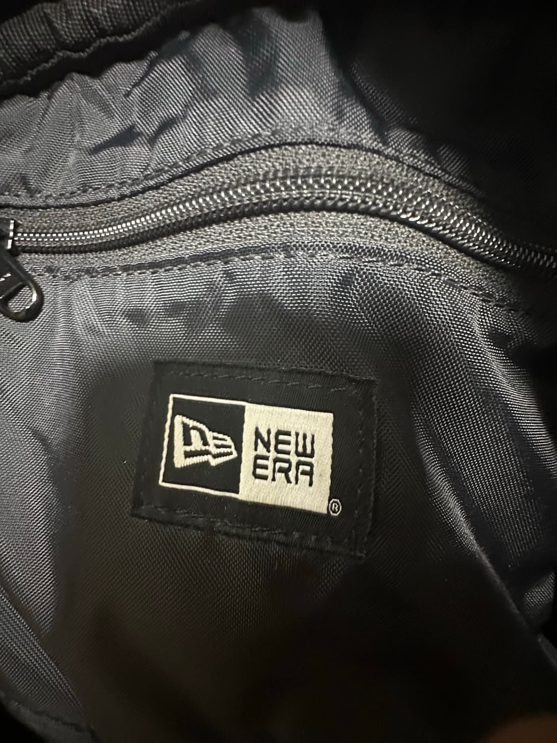 뉴에라 캐리어 백팩 상품이미지4