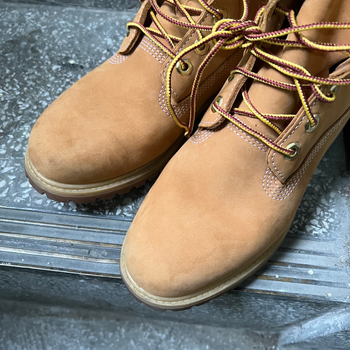 우먼스 팀버랜드 6인치 워터프루프 부츠 위트 누벅 상품이미지5