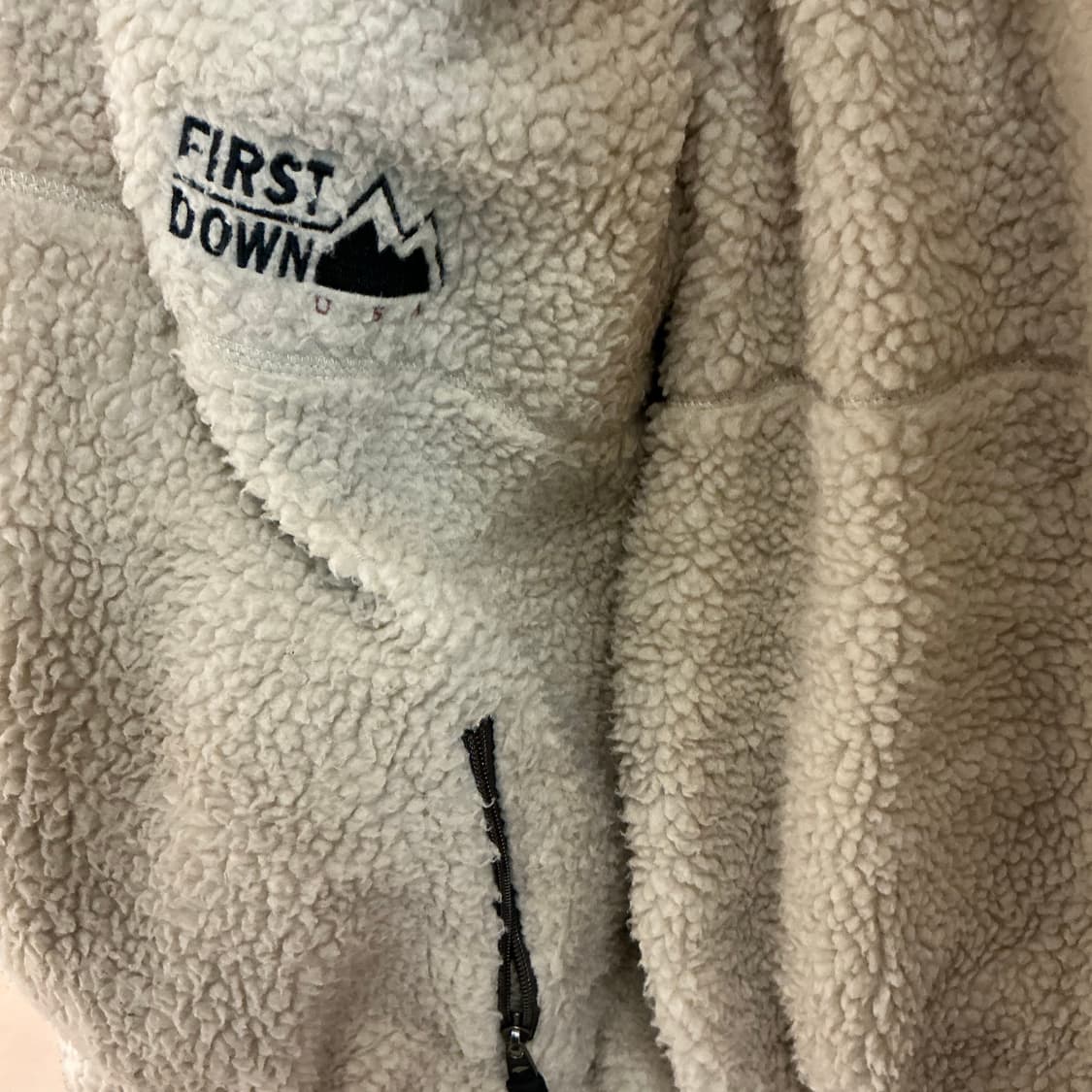 퍼스트 다운X프릭스 스토어 자켓 상품이미지4