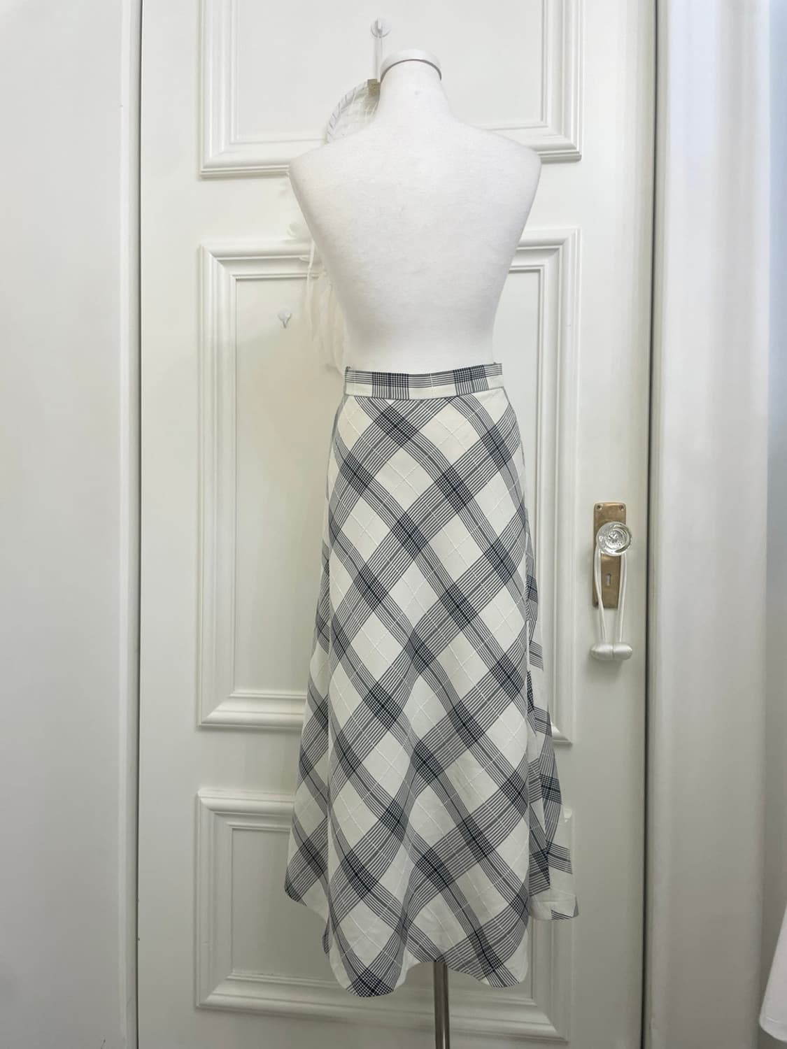 ivory black check long basic skirt 상품이미지3