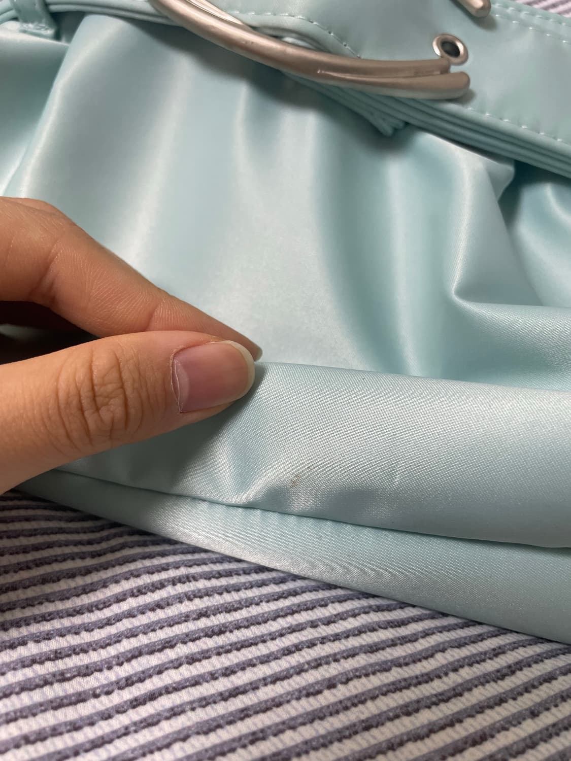 큐리티 C BELTED NYLON HOBO BAG_LIGHT BLUE 상품이미지2