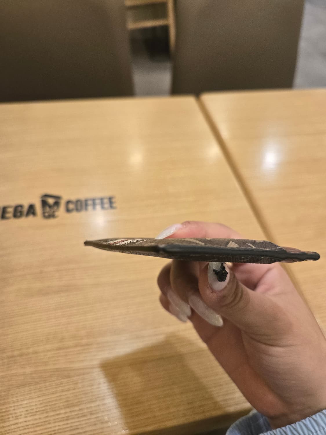 버버리 모노그램 패턴 카드지갑 상품이미지4