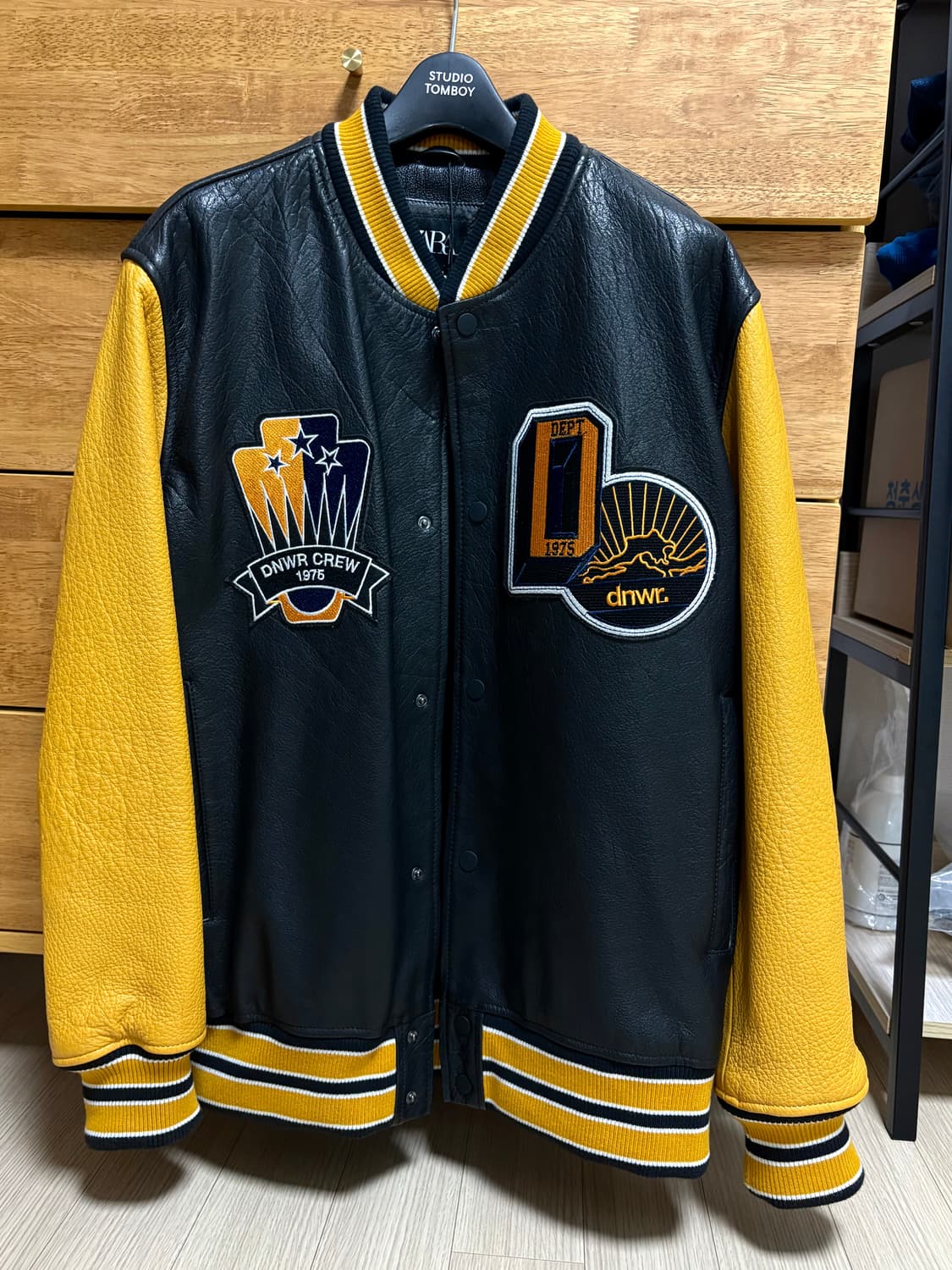 자라 레더 바시티자켓 상품이미지1