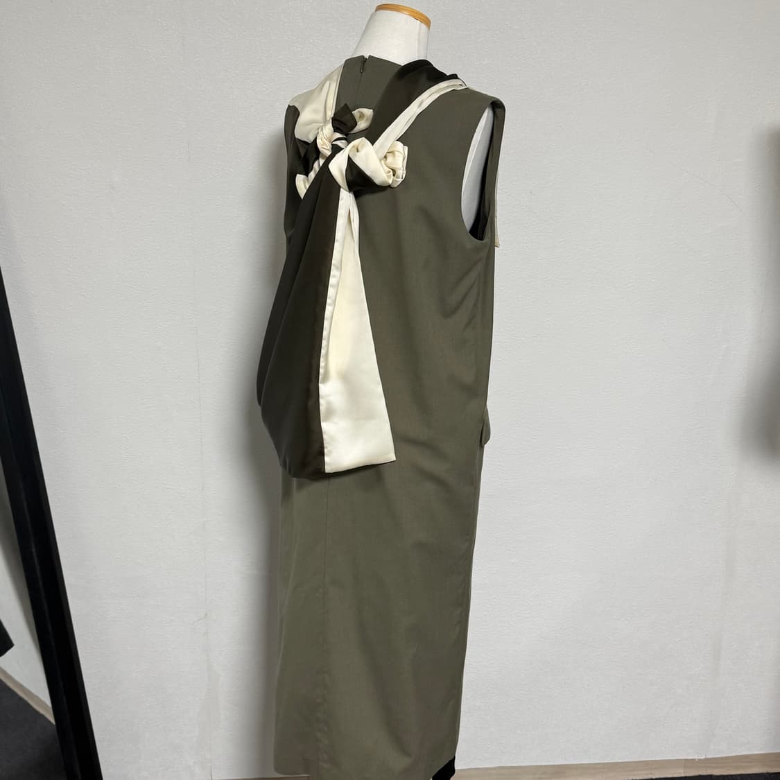 21ss 사카이 스카프 드레이프 원피스 3사이즈 상품이미지4