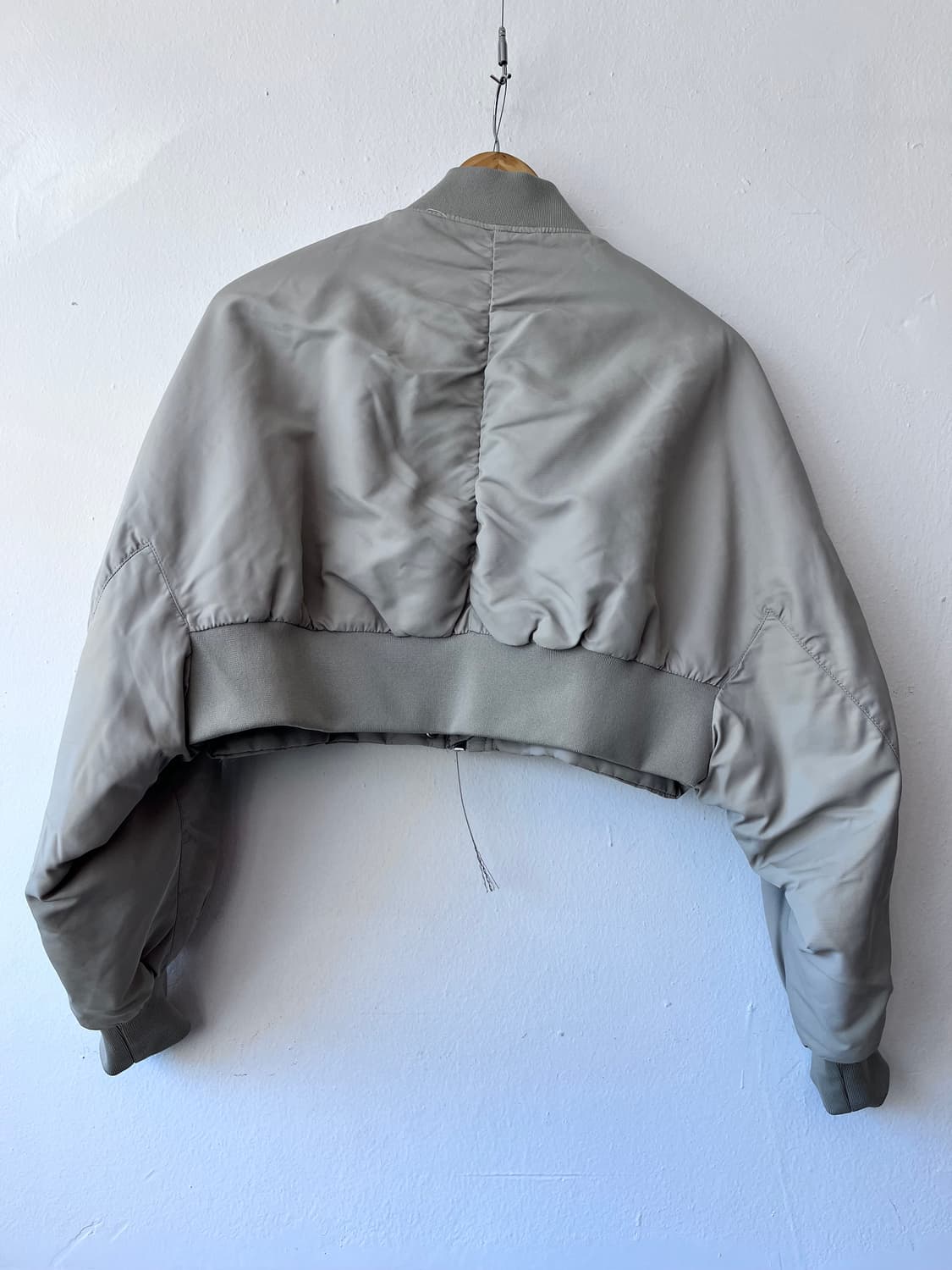 자라 Zara 여성 크롭경량점퍼 XS사이즈 상품이미지3