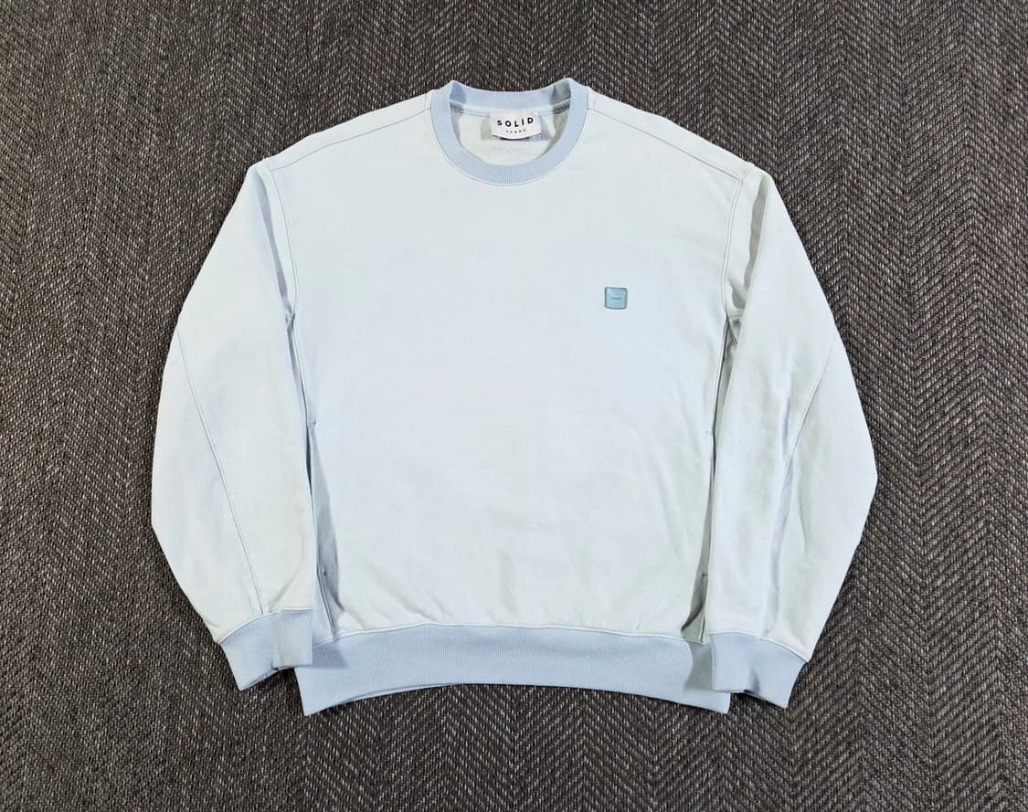 솔리드 옴므 백로고 크루넥 스웻셔츠 맨투맨 상품이미지1