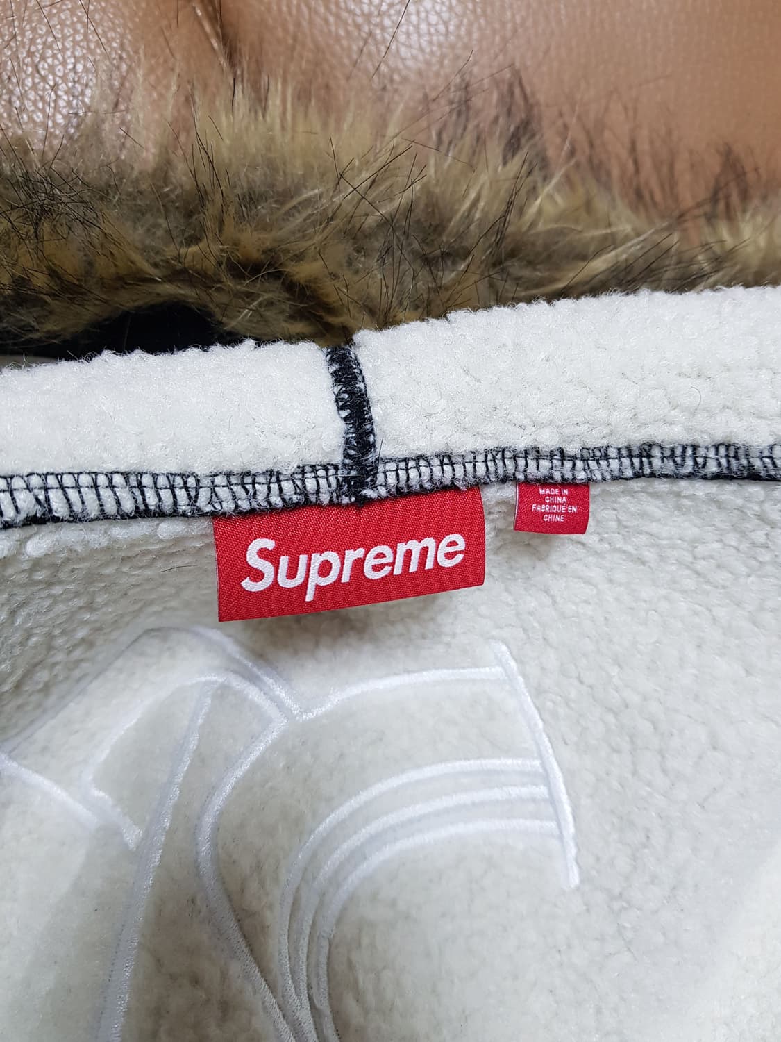 슈프림 포우 퍼 후드 집업 티셔츠 블랙 25FW 상품이미지6