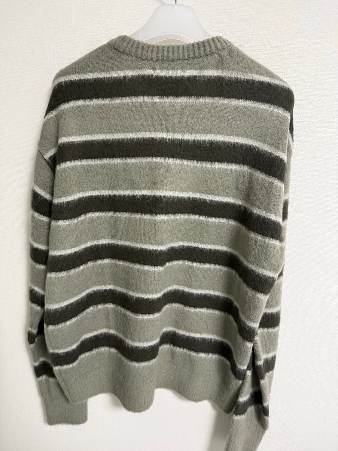 (새상품)더콜디스트모먼트 니트 상품이미지2