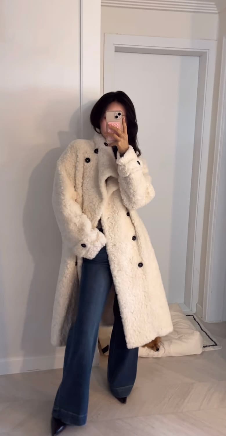 Maxi long fur coat 맥시 롱 퍼코트 상품이미지1