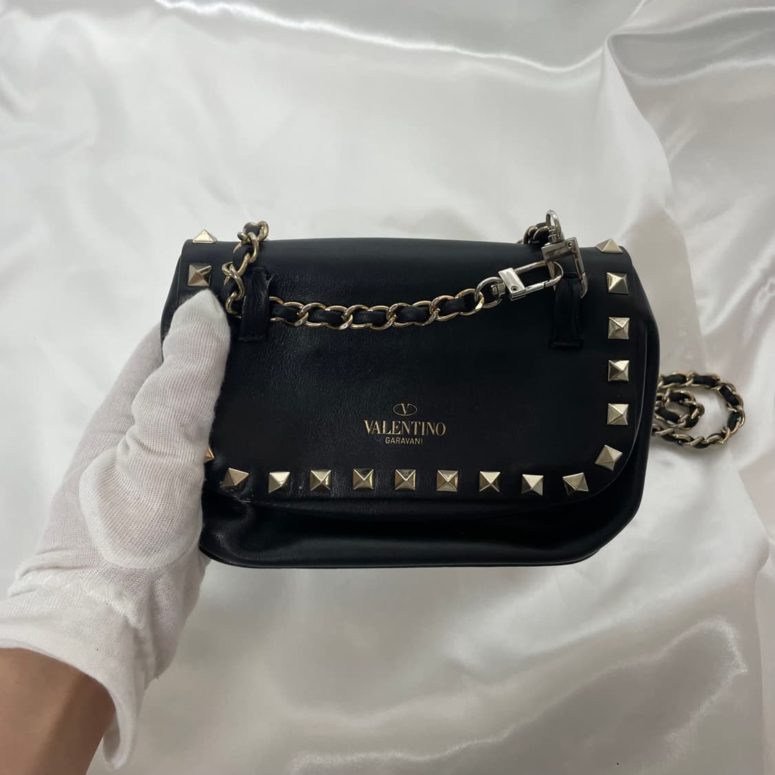 발렌티노 락스터드 클러치백 블랙 단품 상품이미지5