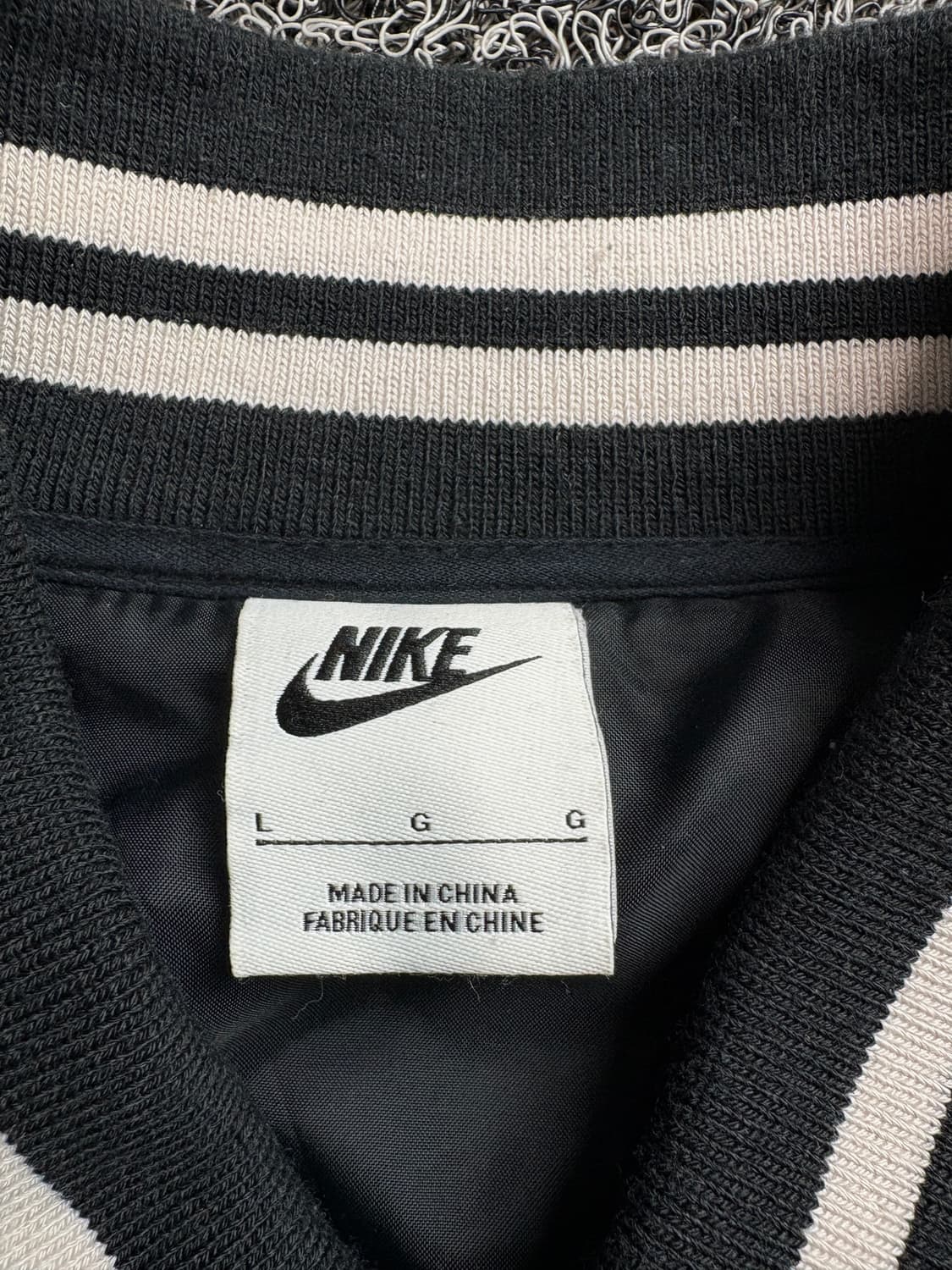 나이키 NSW 어센틱 바시티 봄버 자켓 2960 상품이미지3