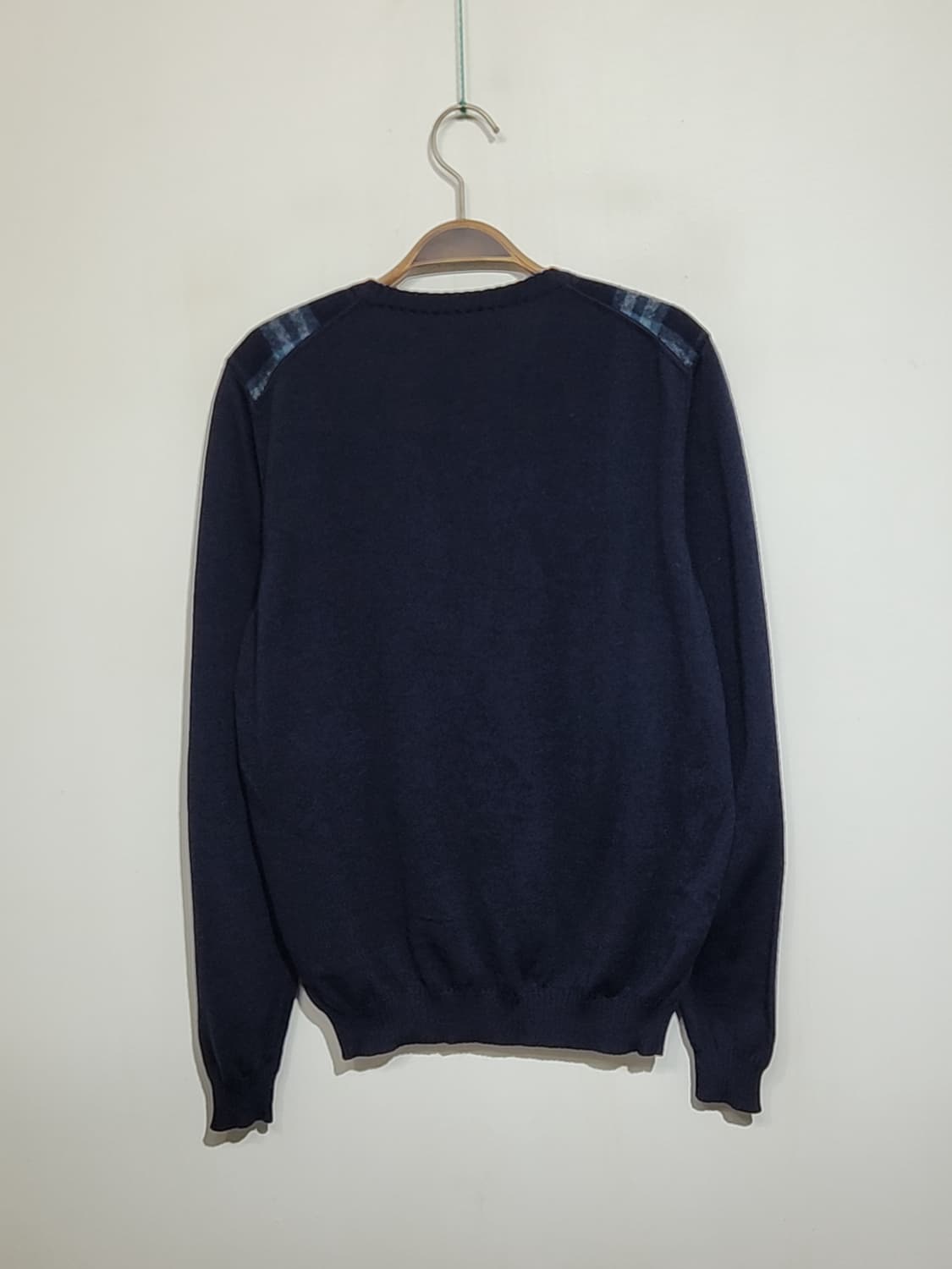 (L) 버버리 니트 네이비 스웨터 메리노울 브이넥 이태리판  상품이미지6