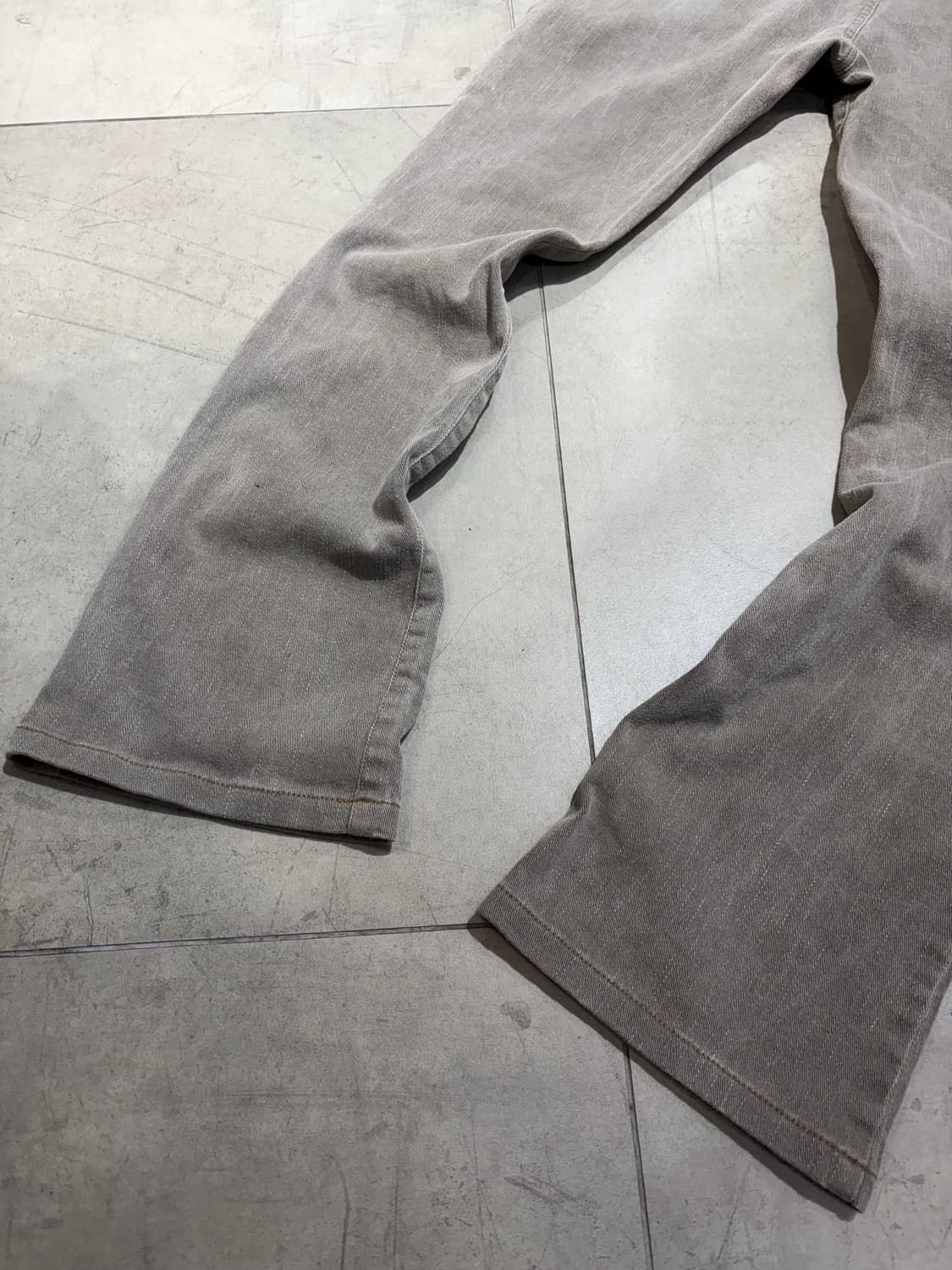 Petit chien 꽃 자수 부츠컷 흑청 데님팬츠 상품이미지6