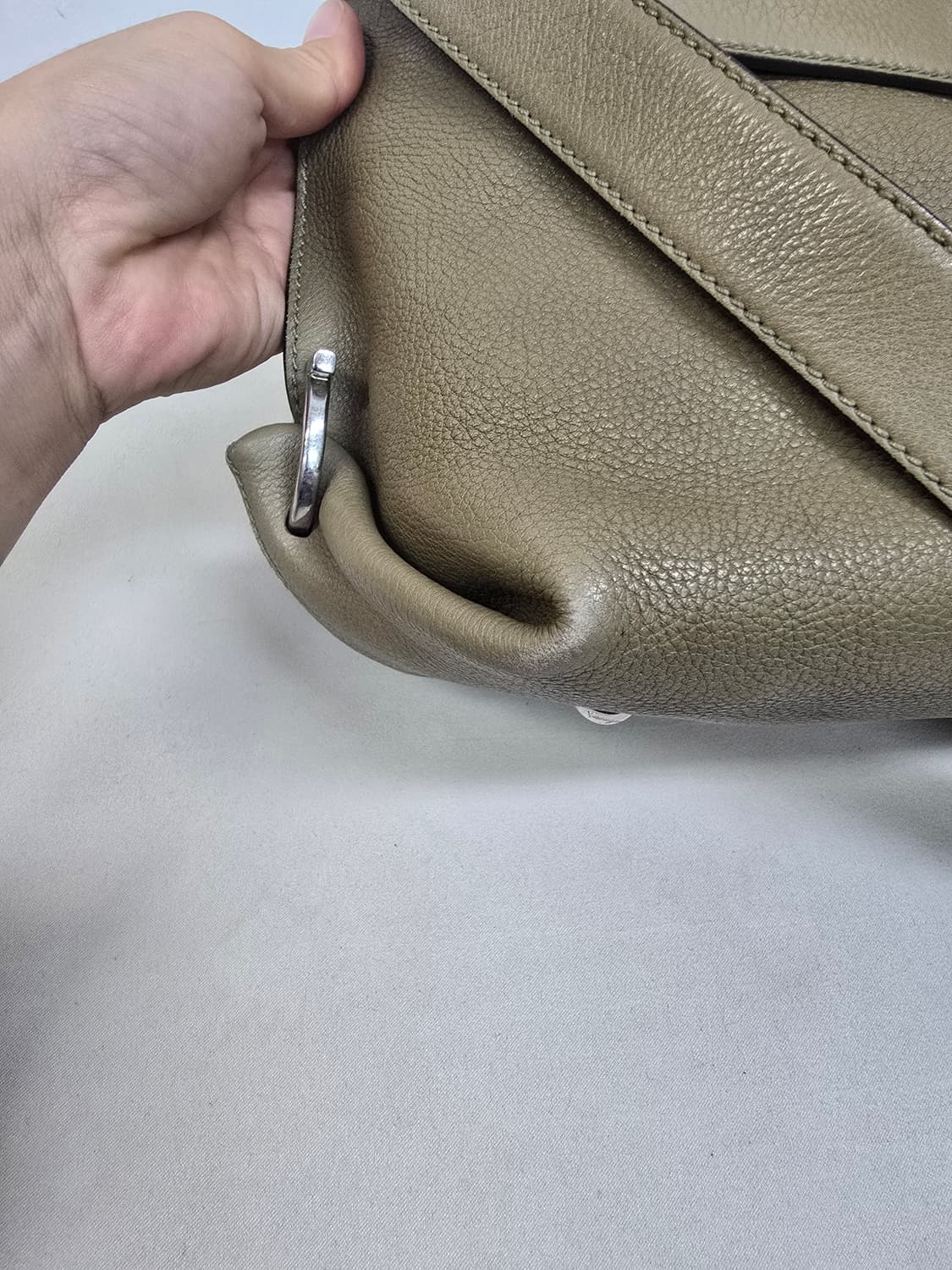 페레가모 정품 간치니 소피아 숄더백 상품이미지5