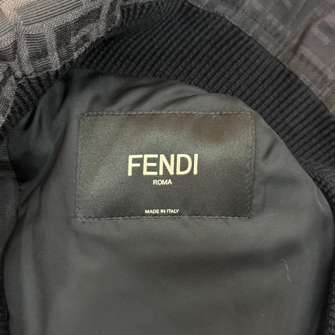 [리오브] 펜디 FF 풀 모티프 패브릭 봄버 자켓 상품이미지4