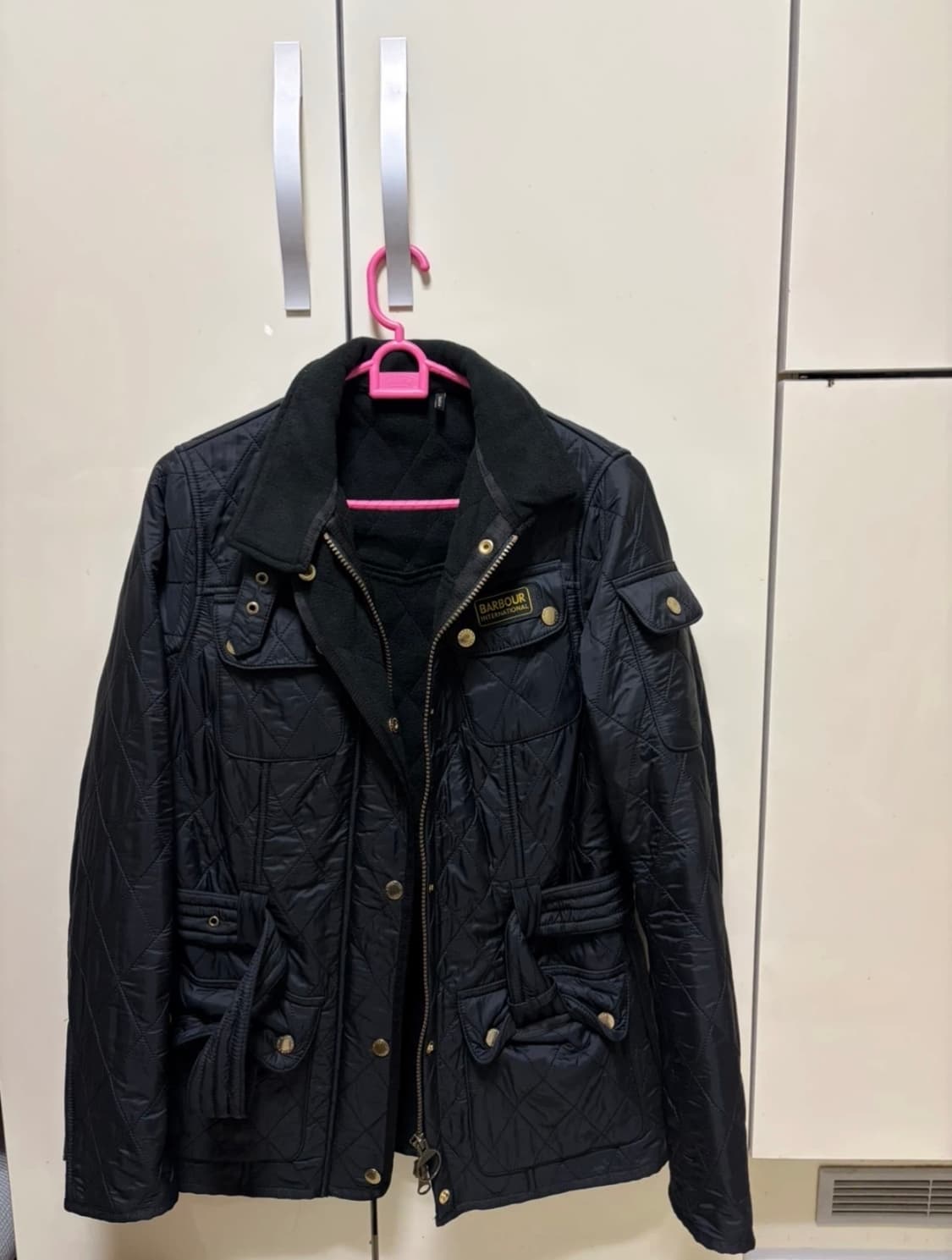 바버 인터내셔널 퀄팅 자켓 uk8 상품이미지1