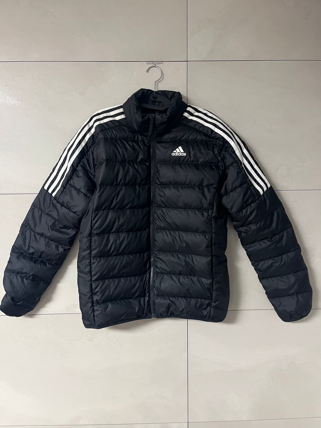 아디다스 에센셜 덕다운 경량 패딩 자켓 블랙 [XL]  상품이미지1