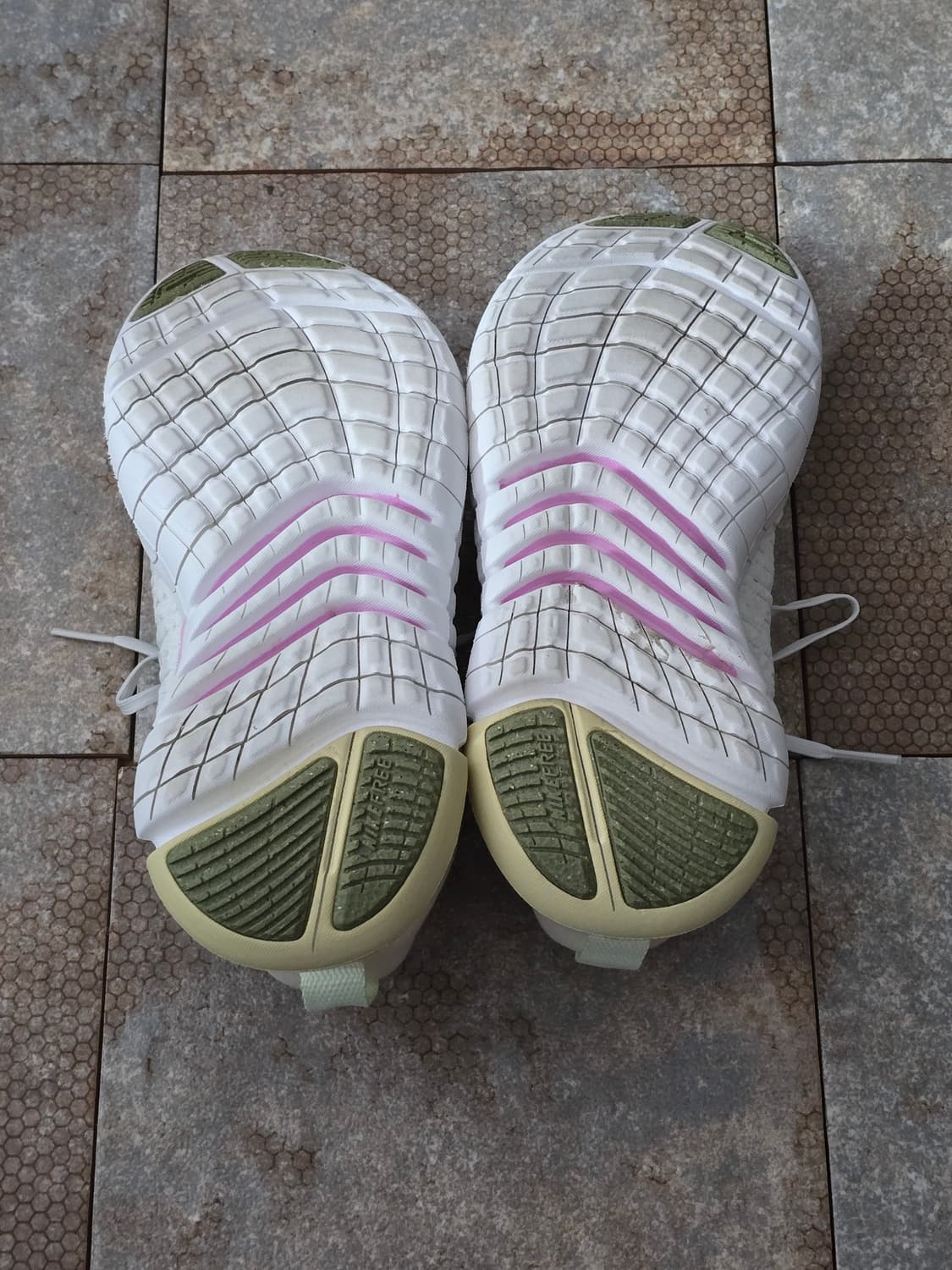 (230)나이키 프리 런 5.0 써밋 화이트  상품이미지8