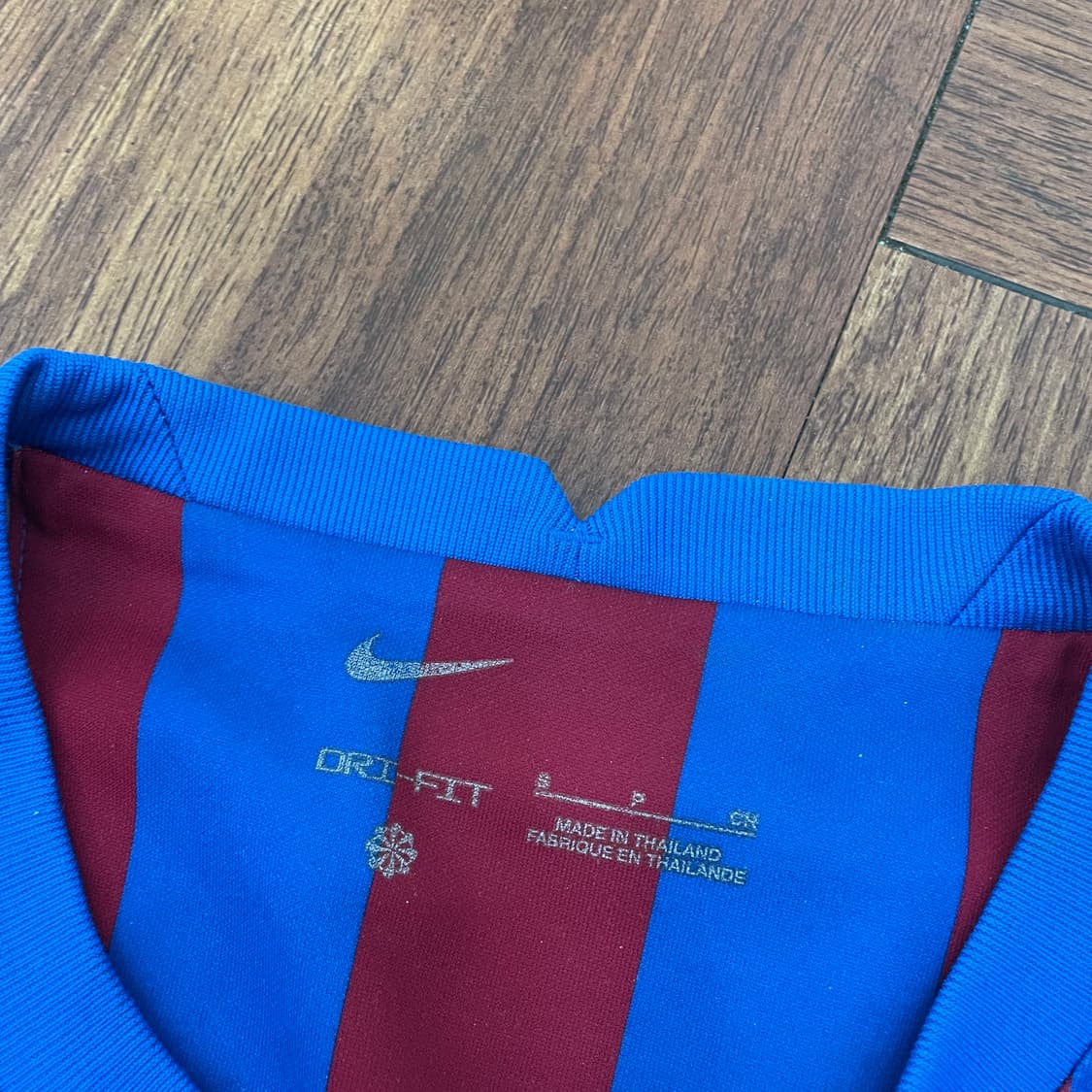 나이키 바르셀로나 21/22 유니폼 상품이미지3