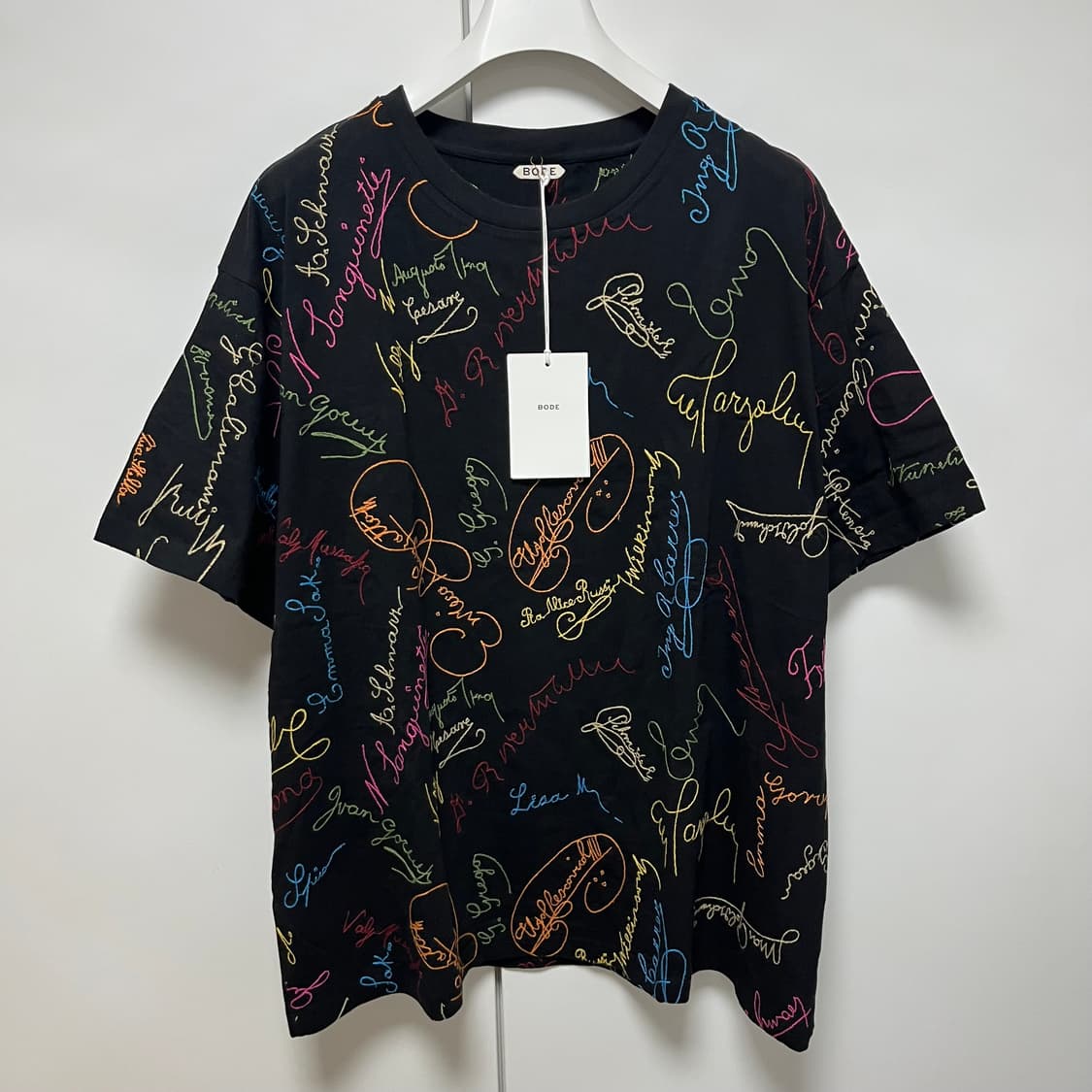 [M]보디 BODE Signature Scrawl 레터링 티셔츠 상품이미지1