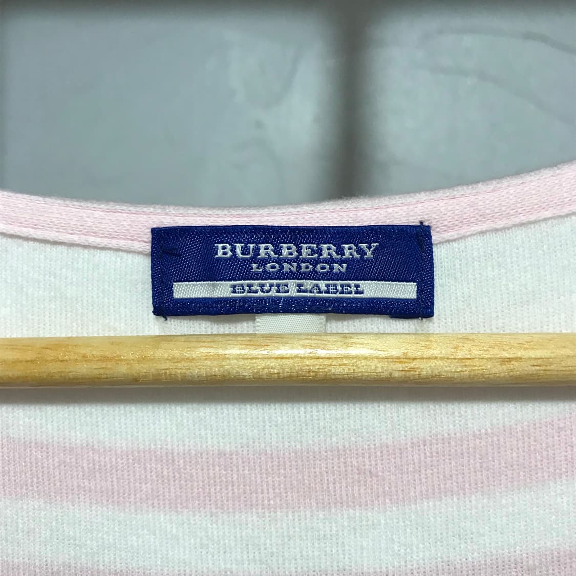 Burberry frill neck stripe sleeveless 상품이미지4