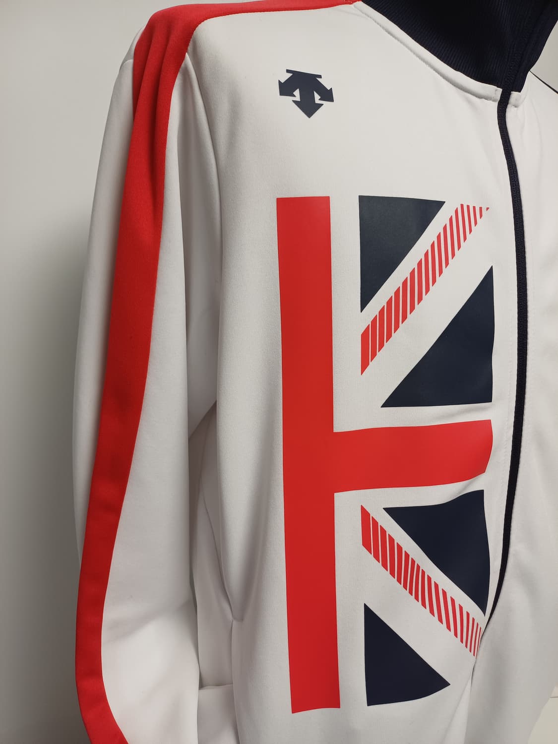 데상트 영국 트라이애슬론(GBR) 에디션 트랙탑 져지 [L-XL] 상품이미지5