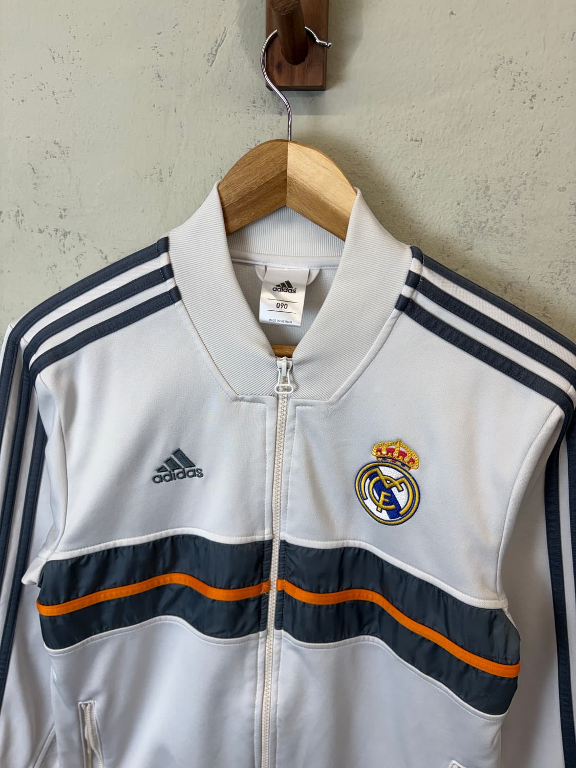 아디다스 레알마드리드 화이트 트랙탑 져지 상품이미지4
