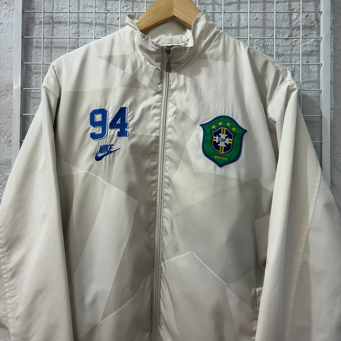 나이키 04-05 브라질 국대 화이트 바람막이 자켓 L 상품이미지3