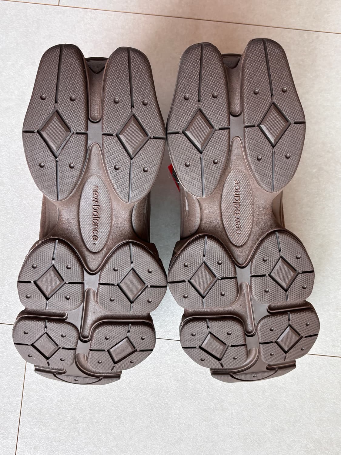 뉴발란스 8040 슬립온 스니커즈 브라운 상품이미지5