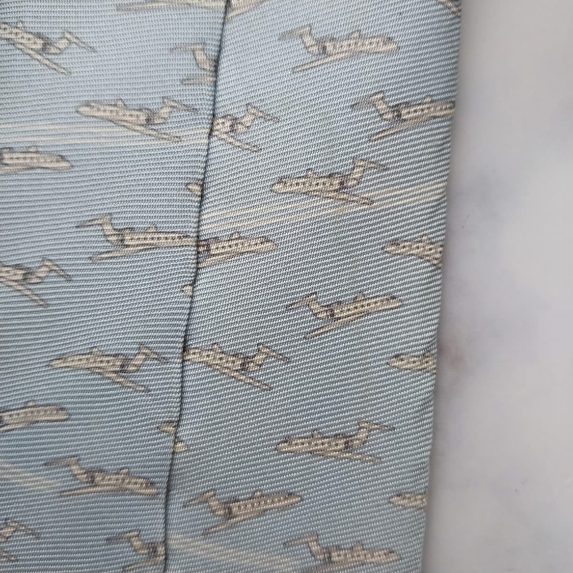 베르사체 실크 스카이블루 패턴 넥타이 9cm B등급 K1076
 상품이미지6