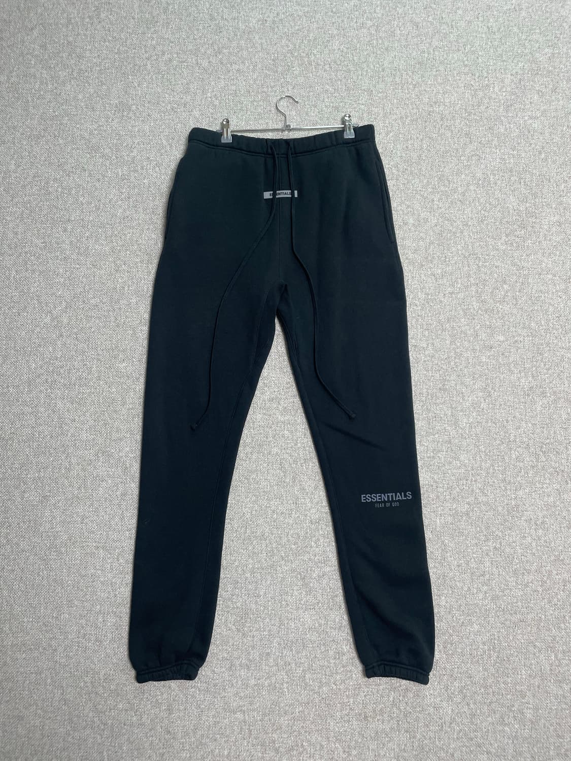 Essentials 블랙 바지 상품이미지1