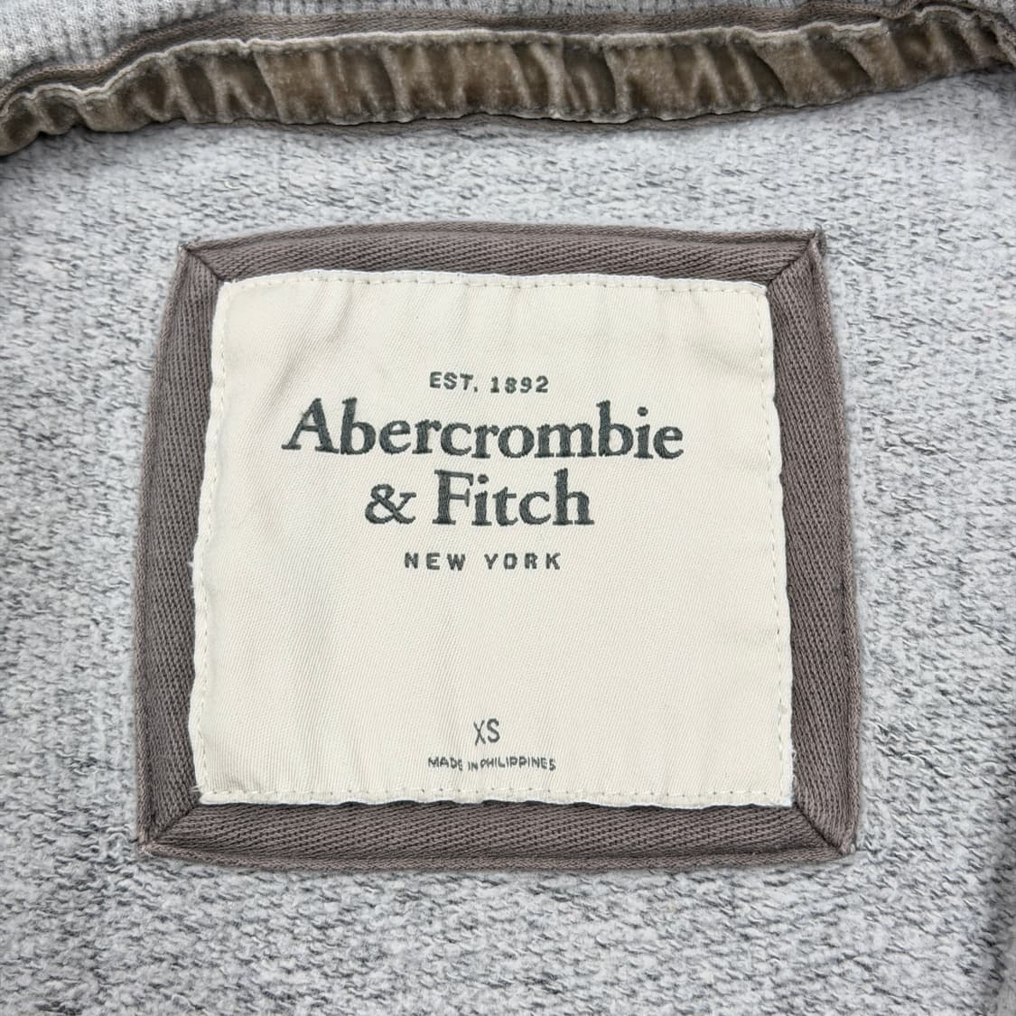 아베크롬비 빈티지 딱붙핏 스펠로고 Y2K 후드집업 자켓 그레이 XS 상품이미지4