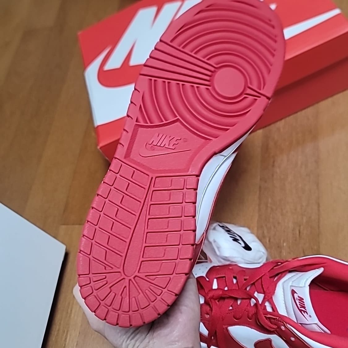 나이키 덩크 로우 SP 화이트 앤 유니버시티 레드 2023 /275 상품이미지7