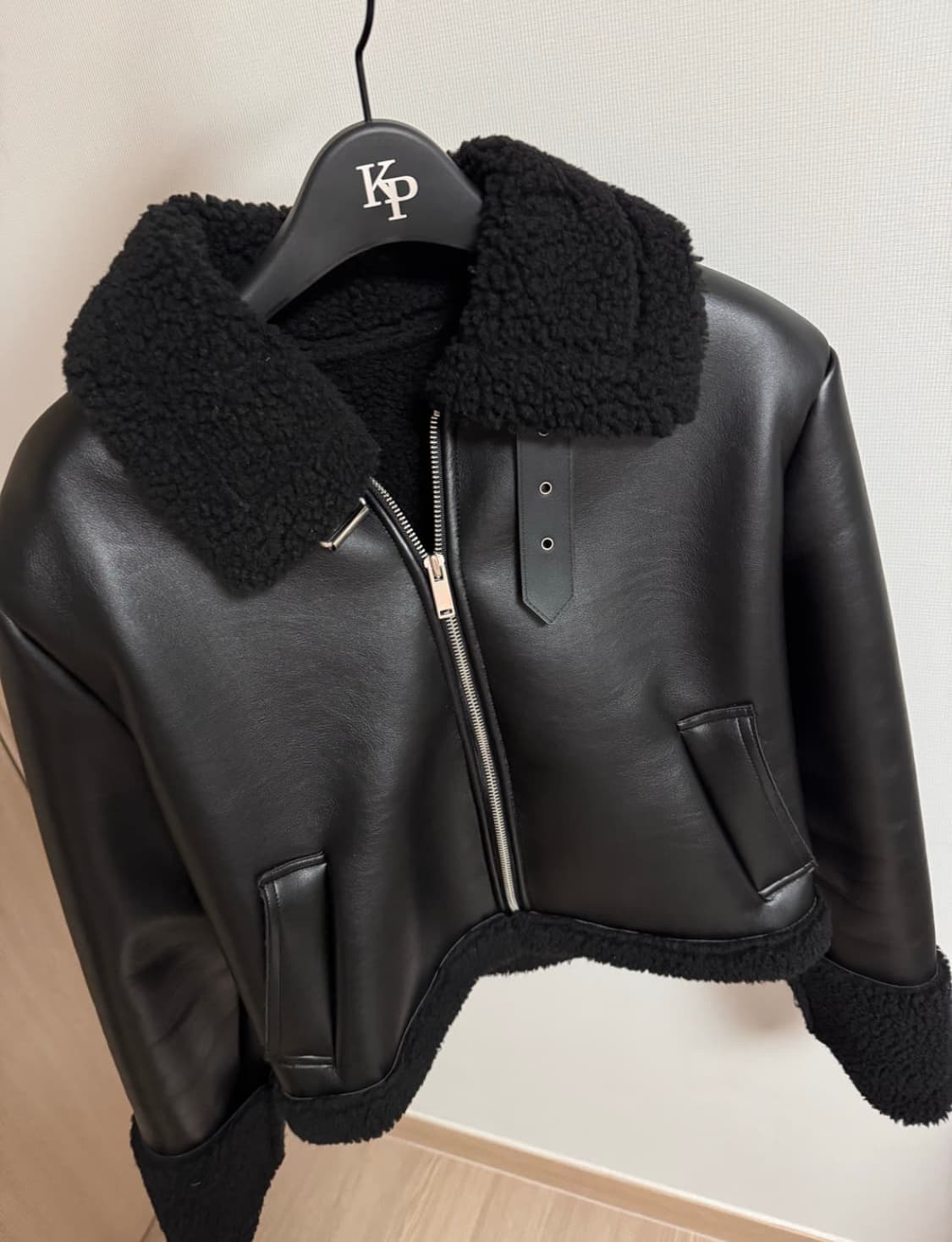 카키포인트 무스탕 상품이미지1