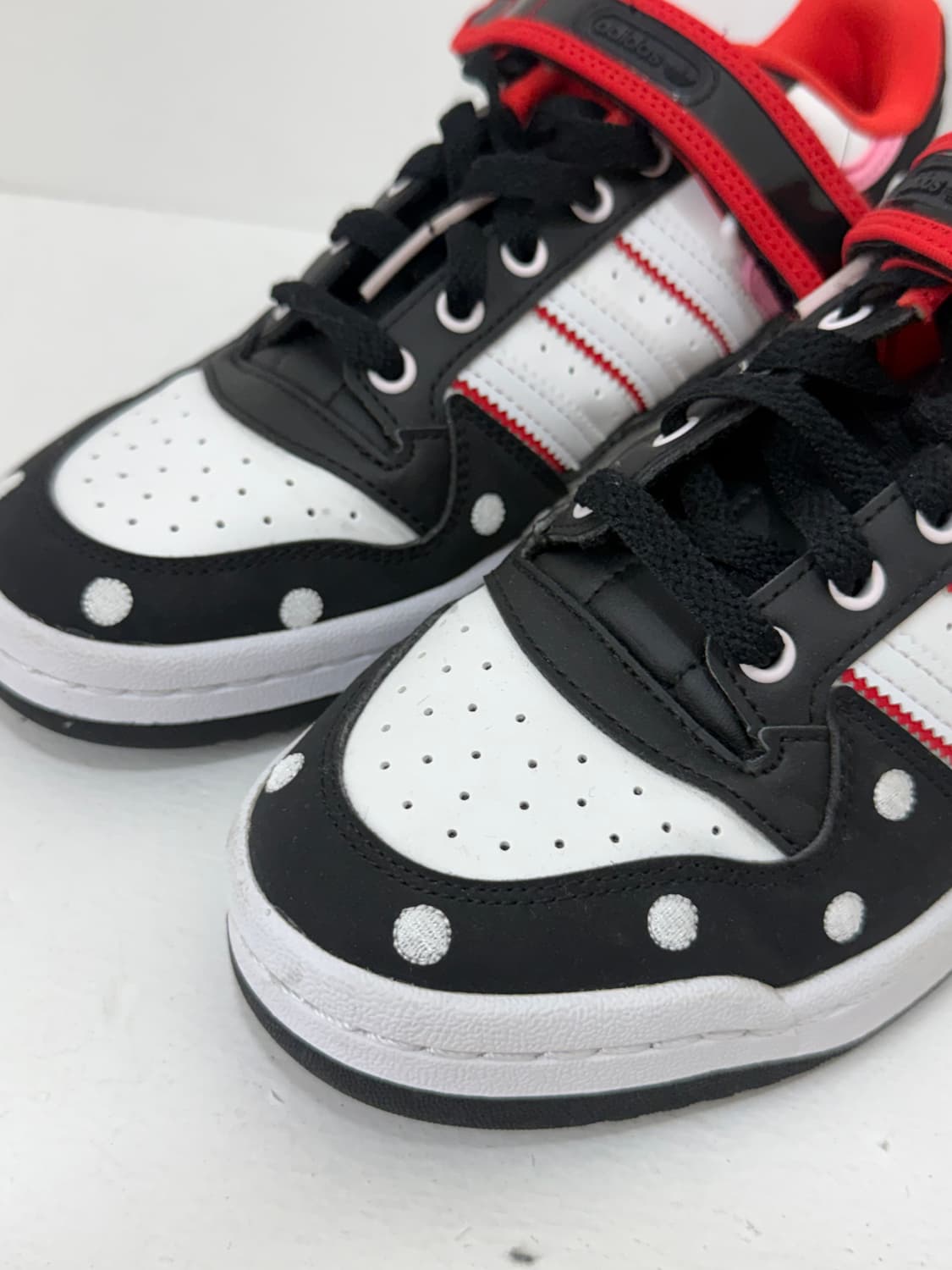 Adidas × Hello Kitty 스니커즈 상품이미지6