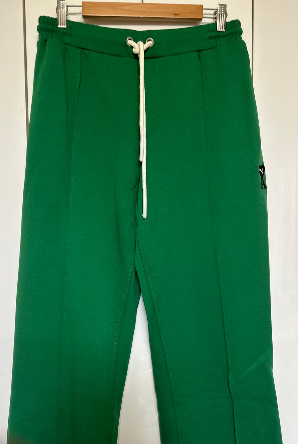 아미 푸마 하트 로고 엠브로 밴딩 와이드 트랙 팬츠남여공용 상품이미지4