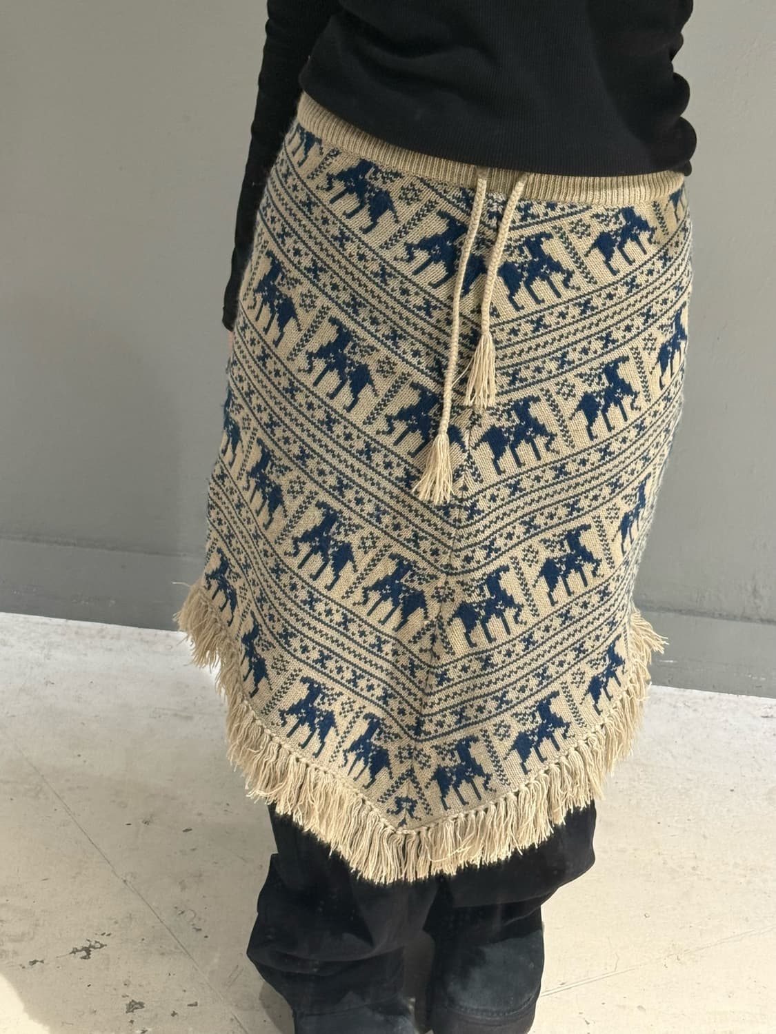 nordic pattern diagonal cutting skirt 상품이미지3