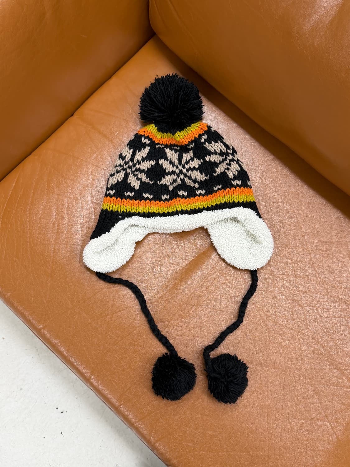 일본빈티지 노르딕 이어플랩 폼폼 비니 상품이미지4