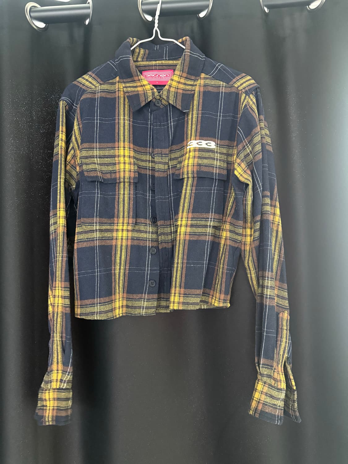 비액세스 크롭 옐로우 셔츠 상품이미지1