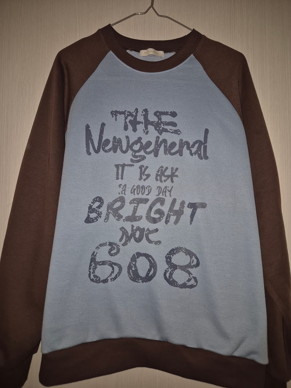 스포티에이드 마켓템 입질 민트초코맛 나그랑 맨투맨 상품이미지1