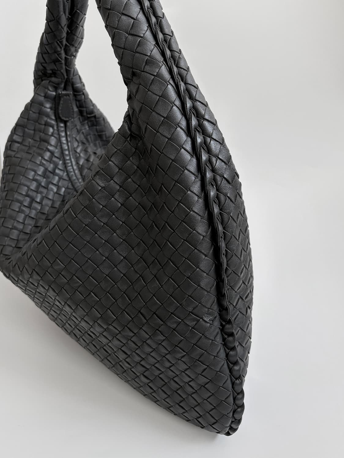 보테가베네타 인트레치아토 호보백 라지 판매합니다. 상품이미지2