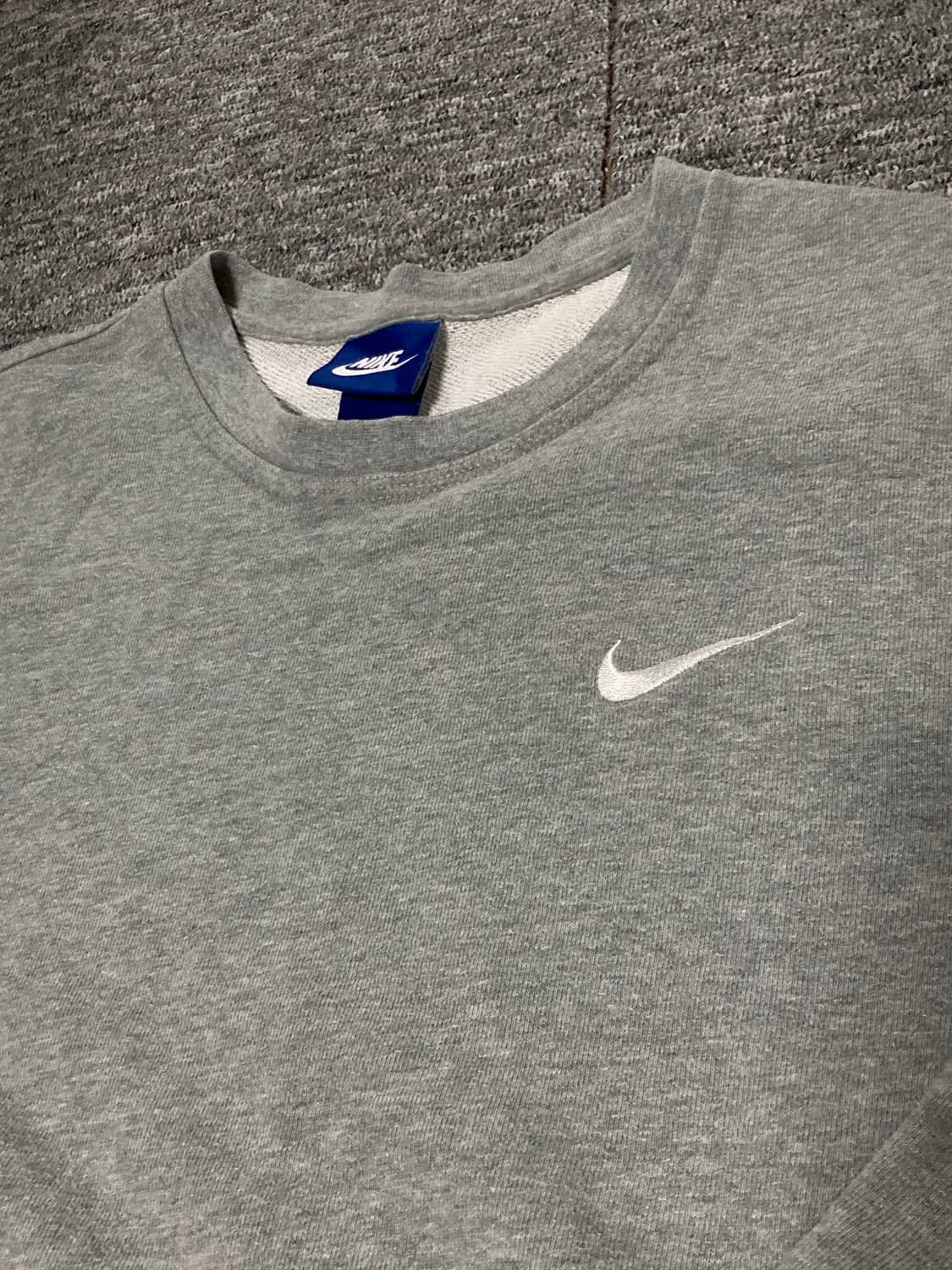 나이키 스우시 맨투맨 M 그레이 상품이미지2