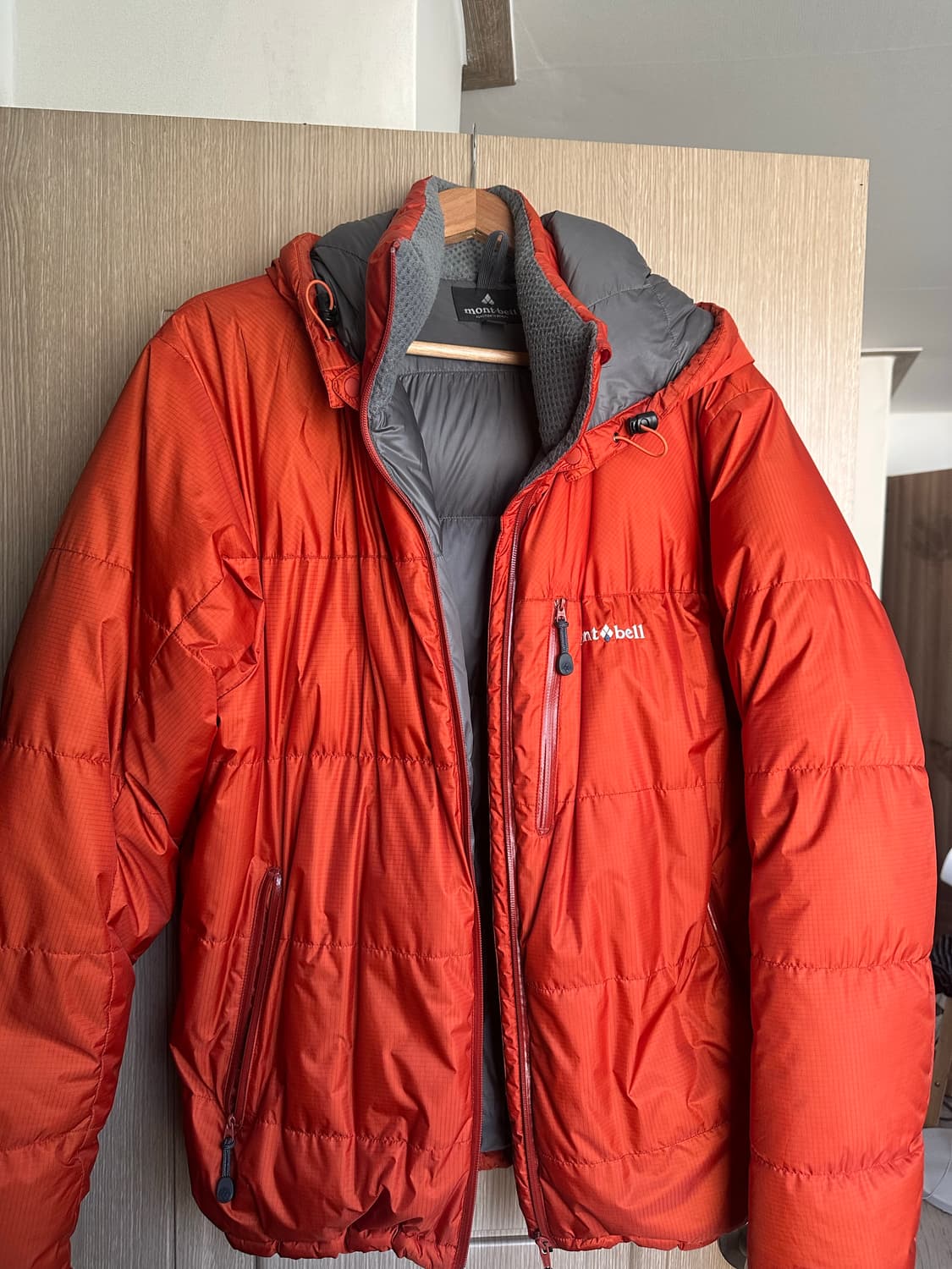 몽벨 대장급패딩 상품이미지1