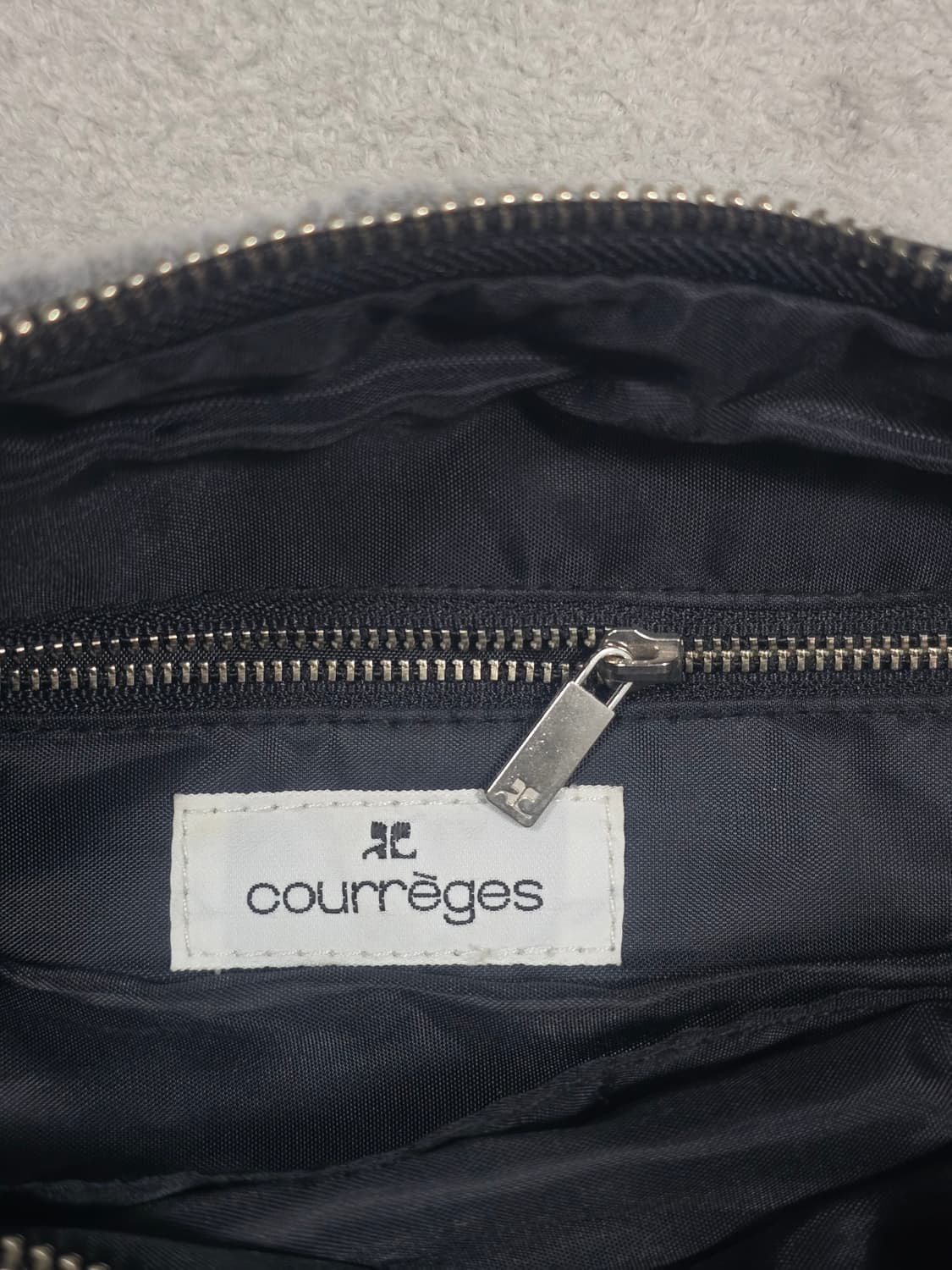 꾸레쥬 그레이 퍼 숄더백  상품이미지6