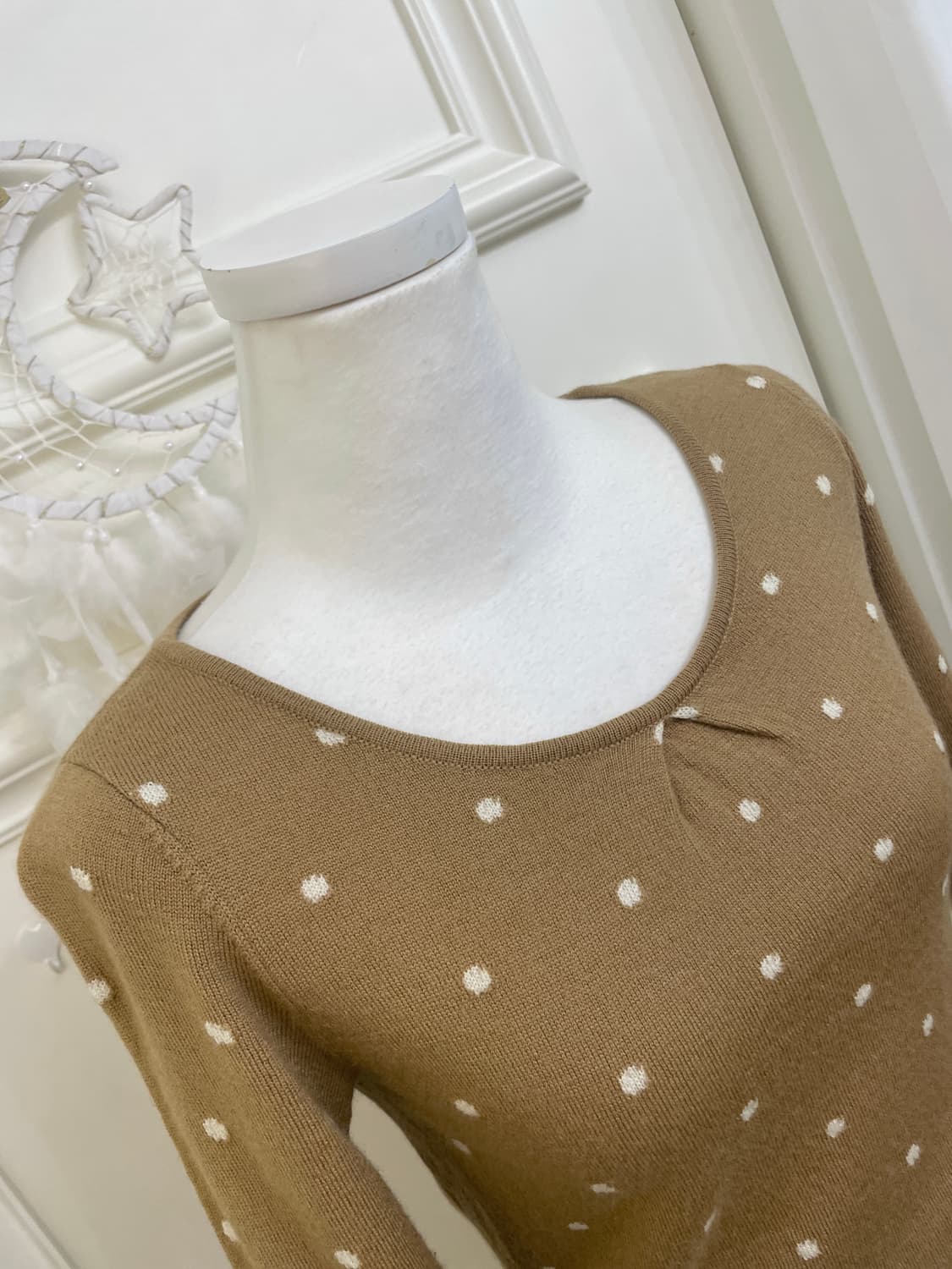 butter beige dot flower embroidery knit 상품이미지8