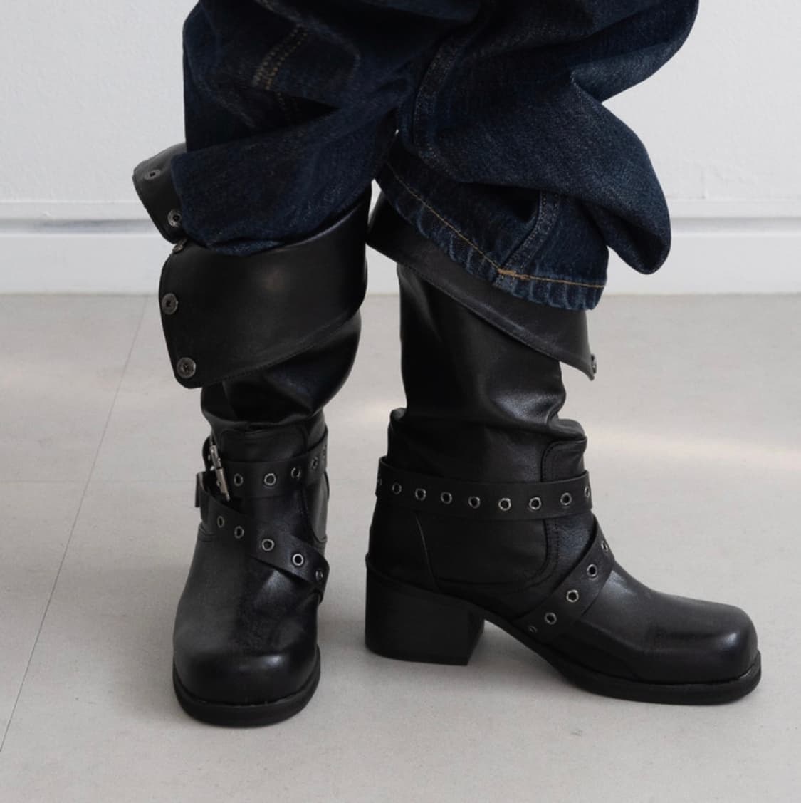 피키소사이어티 Two-Way Buckle Boots 230 상품이미지1