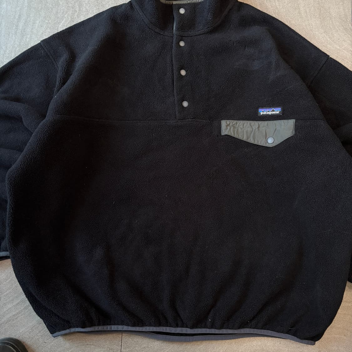 파타고니아 정품 블랙 신칠라 스냅티  상품이미지4